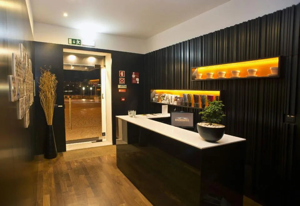 Riversuites