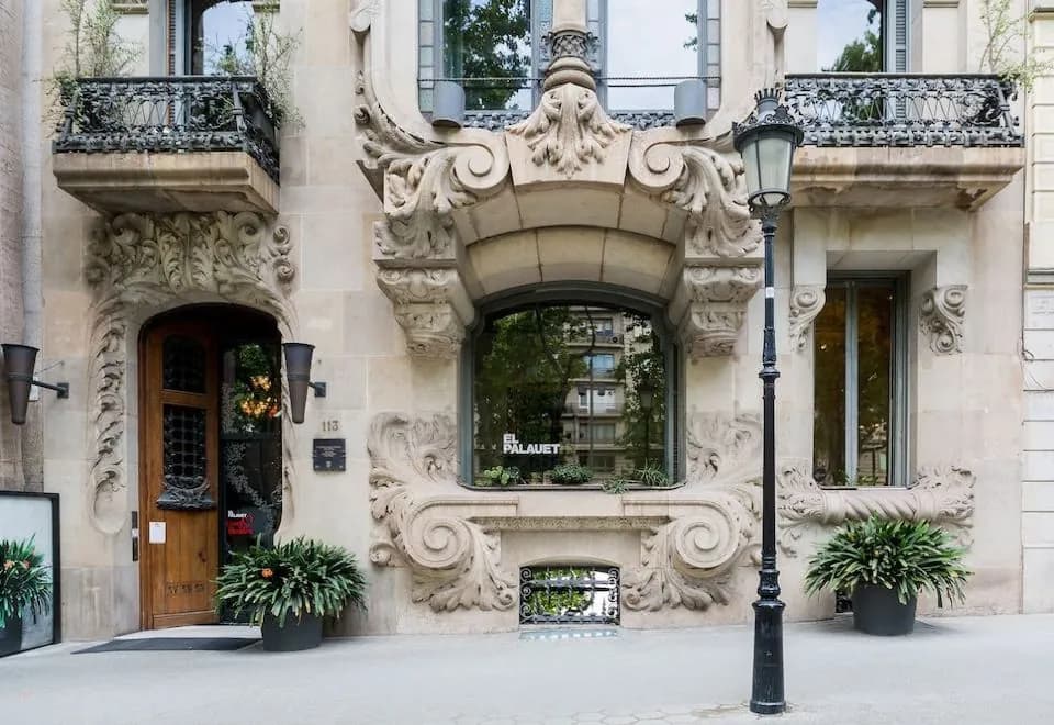 El Palauet Modernist Suites Barcelona