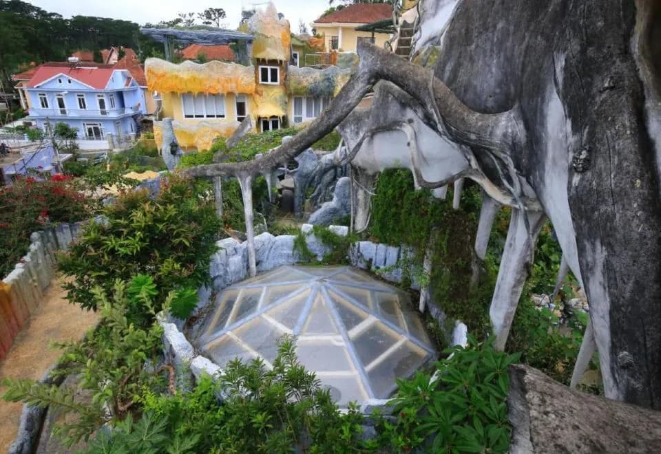 Crazy House