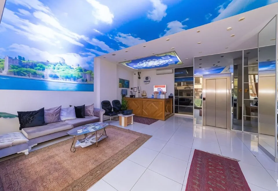 Raimond Hotel