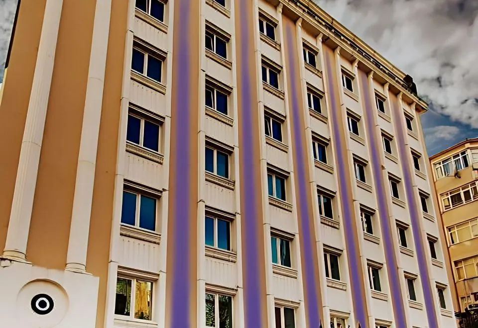 The City Hotel