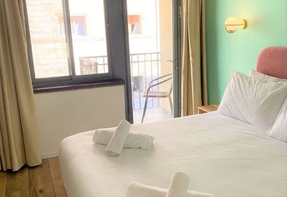 La Perle Hotel