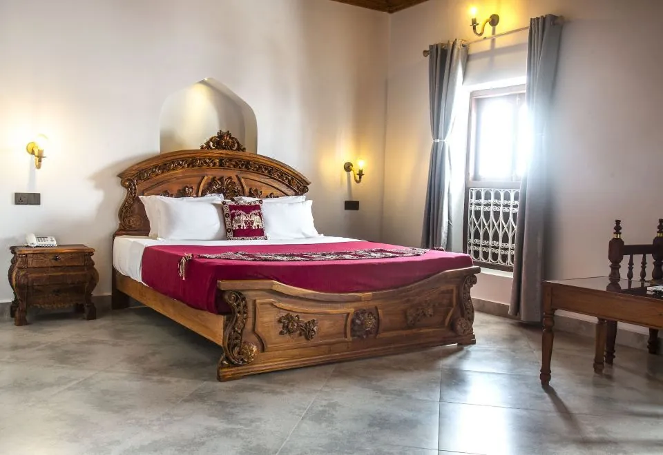 Tembo House Hotel