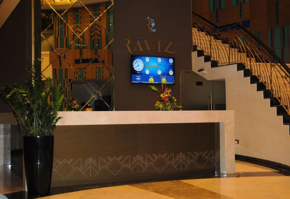 Raviz Center Point Hotel