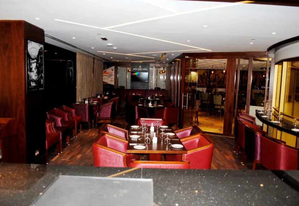 Raviz Center Point Hotel