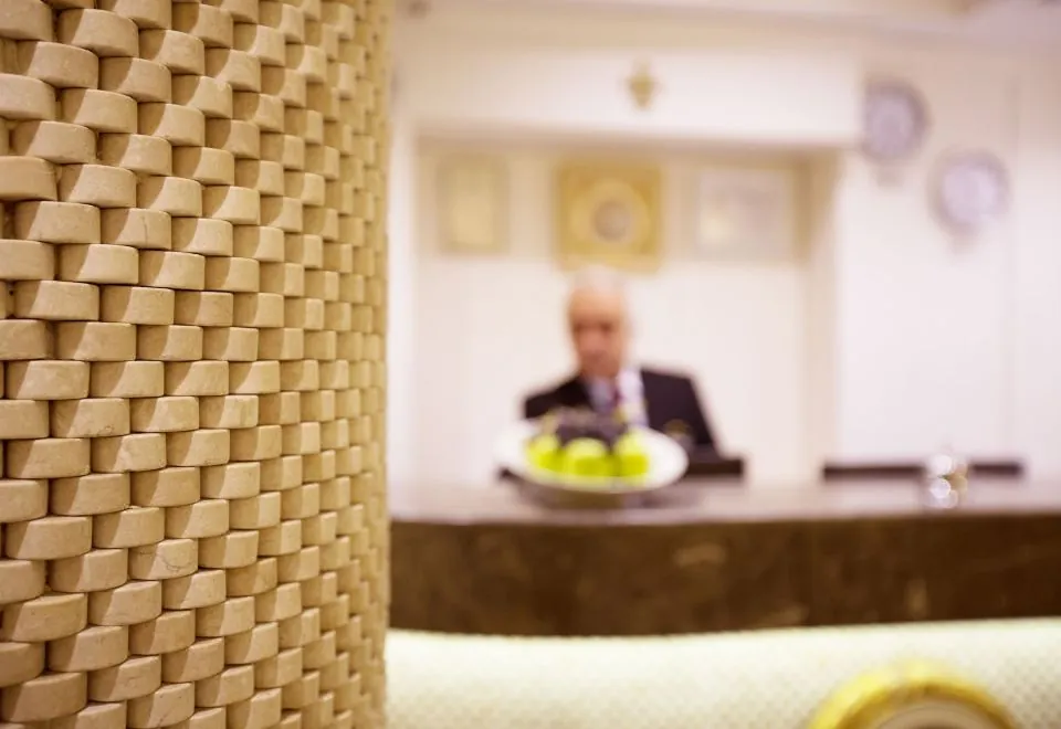Taksim Pera Center Hotel