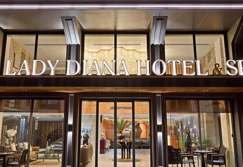 Lady Diana Hotel