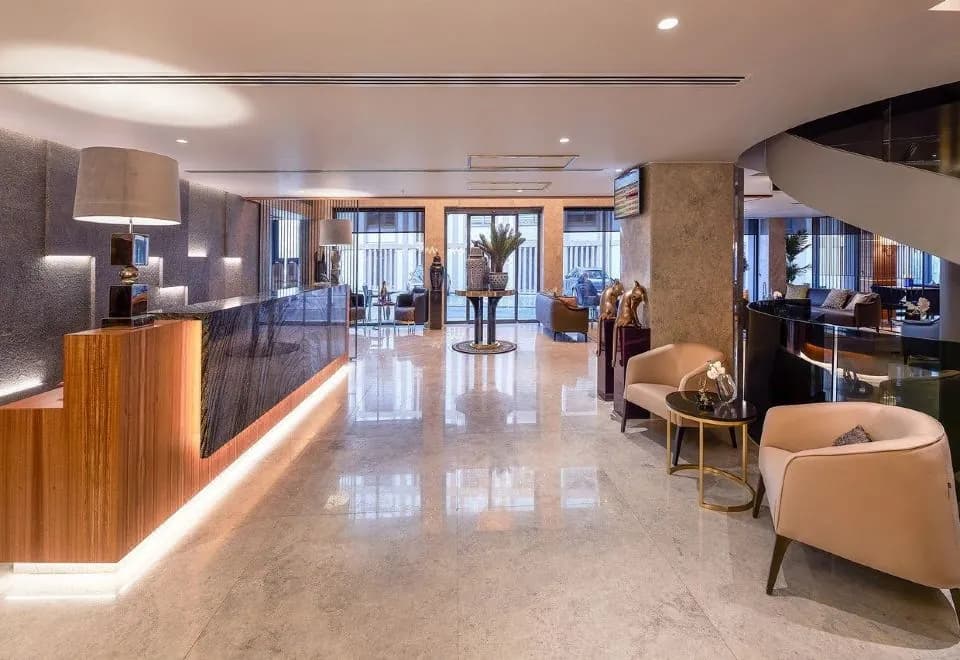 Lady Diana Hotel