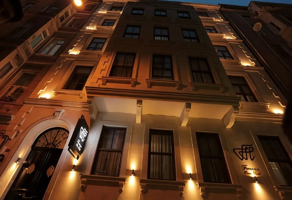 Ferman Pera Hotel