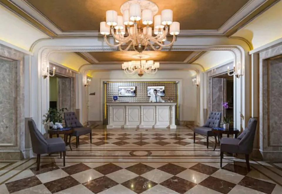 Manesol Boutique Galata