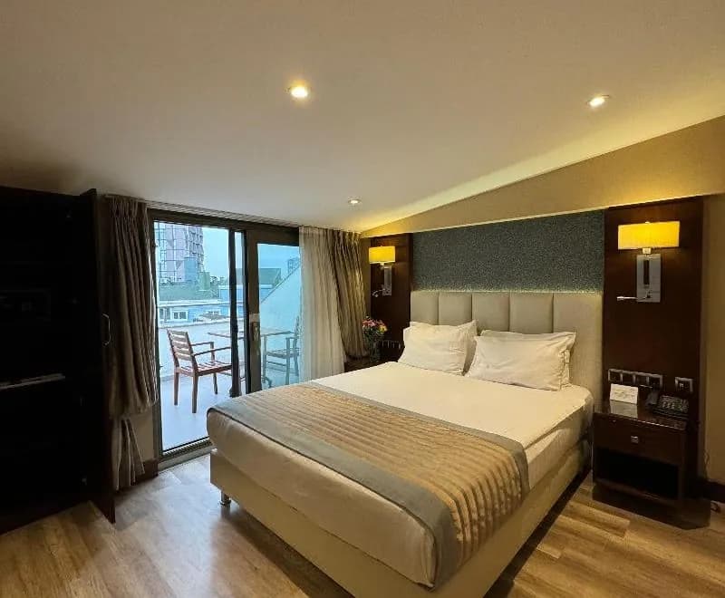 Grand Aras Hotel & Suites