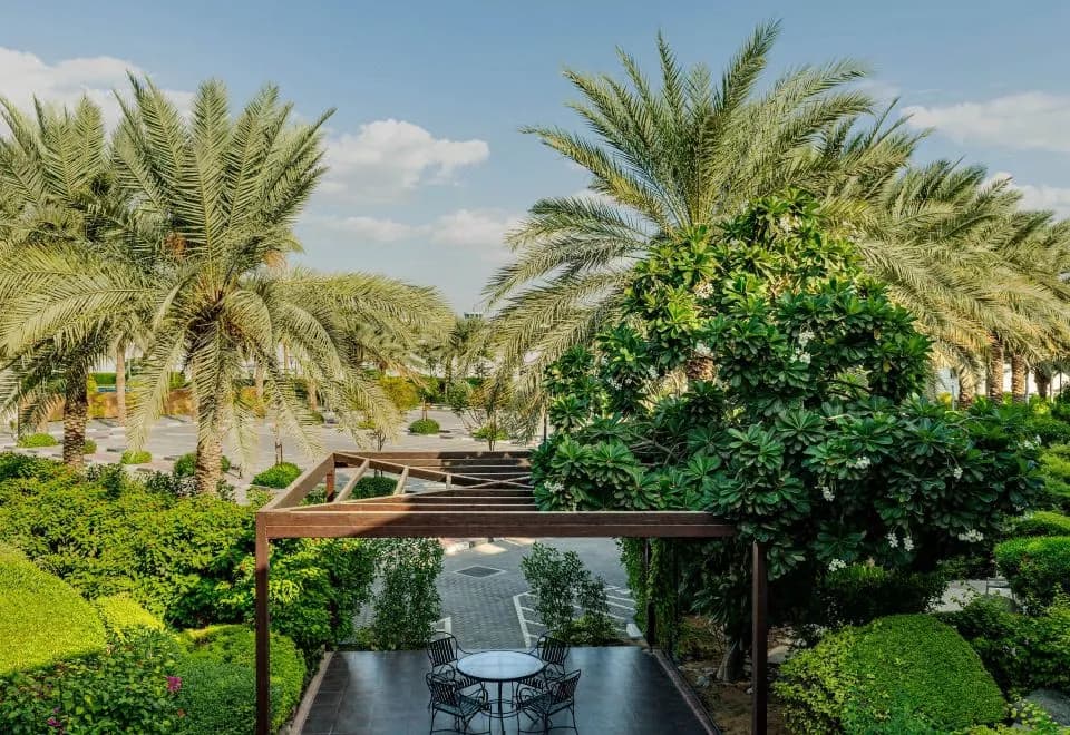 Le Meridien Dubai Hotel, Royal Club & Conference Centre