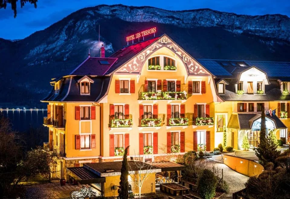 Les Trésoms Lake and Spa Resort