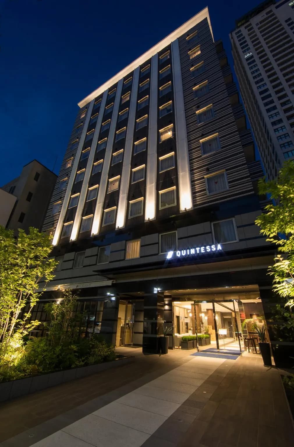 Quintessa Hotel Osaka Shinsaibashi Comic & Books