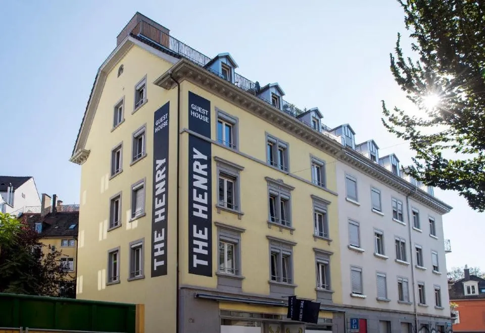 The Henry Self Check-in Guesthouse