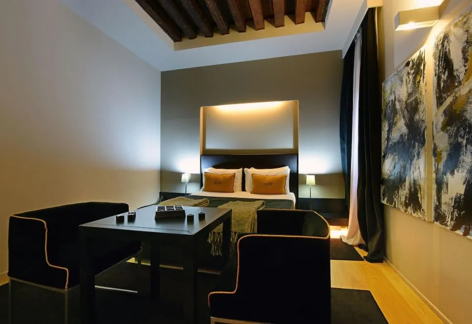 Charming House DD724