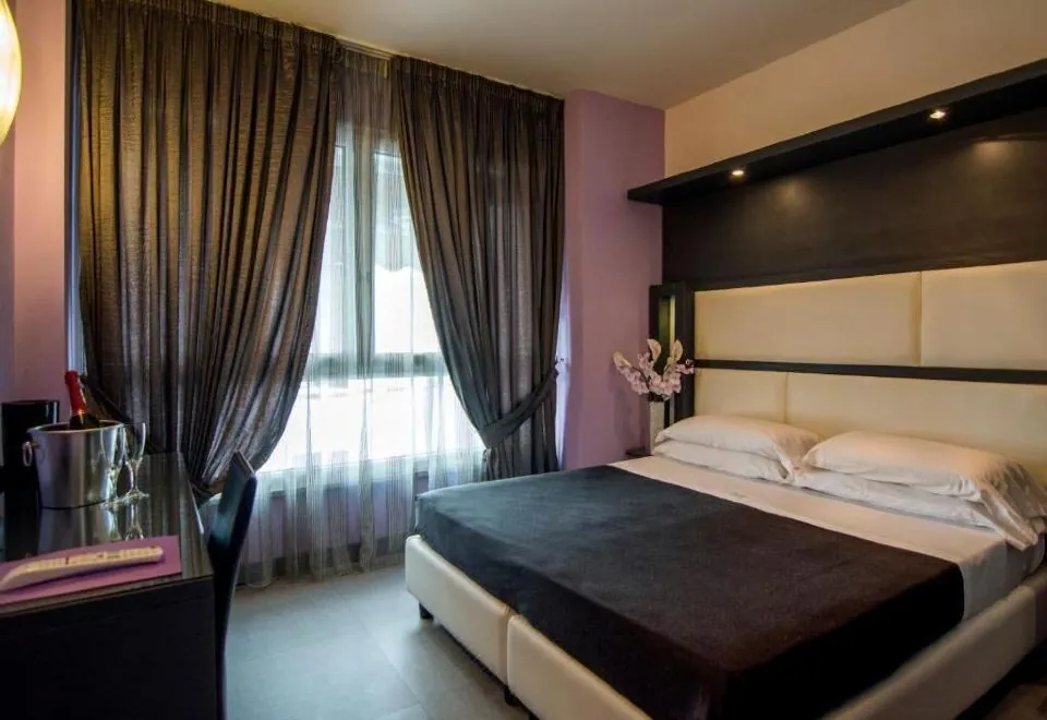 Golden Hotel