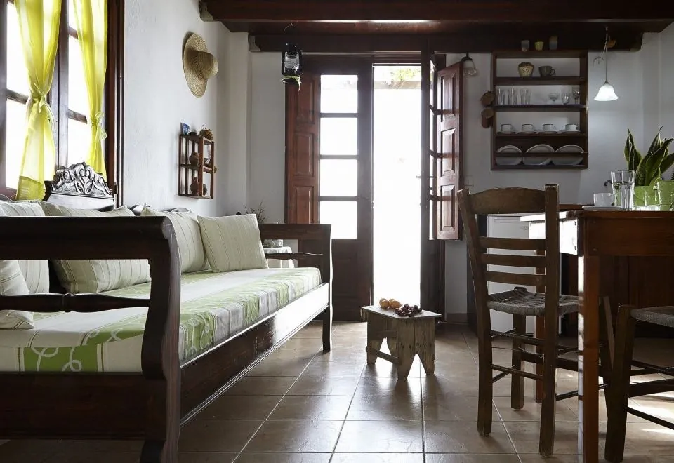 Anna Traditional Apartments