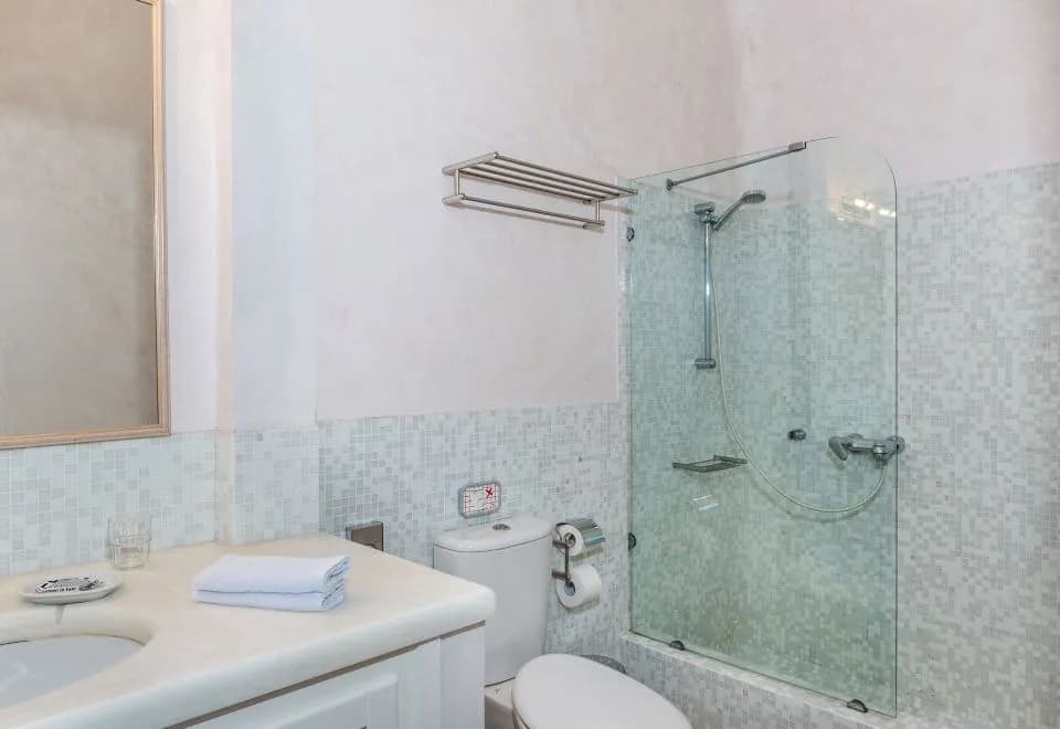 Pantelia Suites