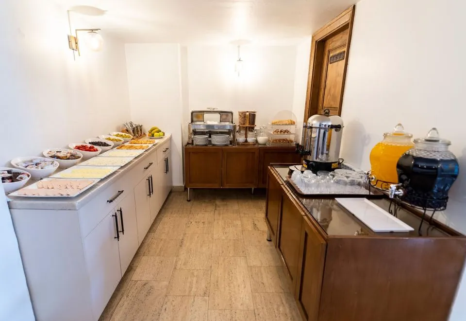 Old City Luxx Boutique Hotel