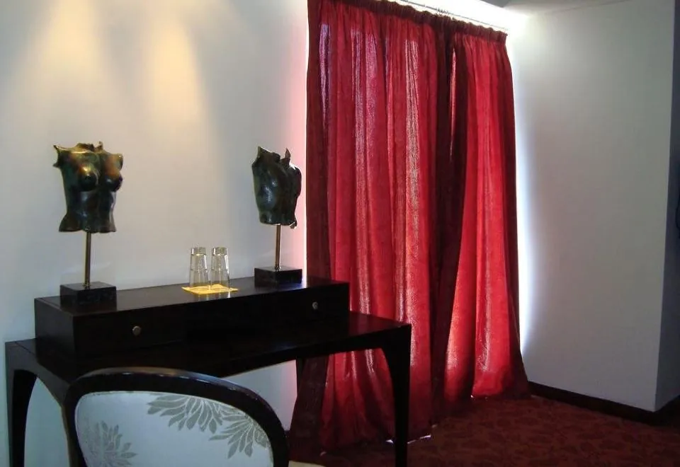 Minoa Athens Hotel