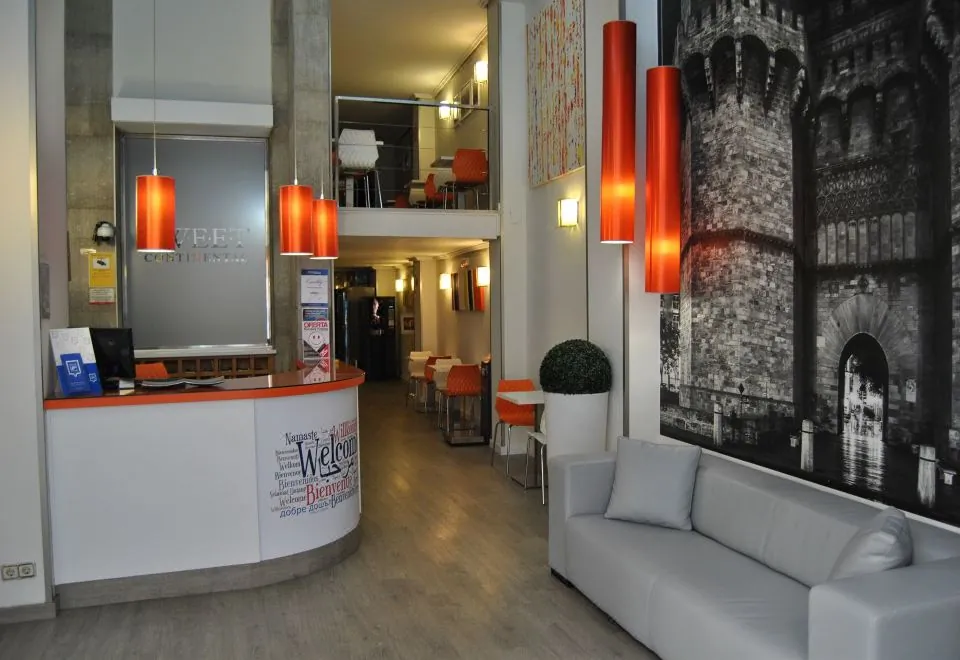 Sweet Hotel Continental