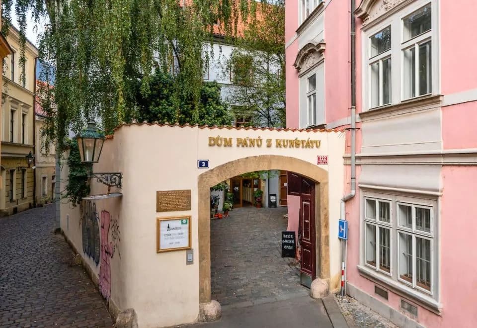 3 Epoques Apartments by Prague Residences