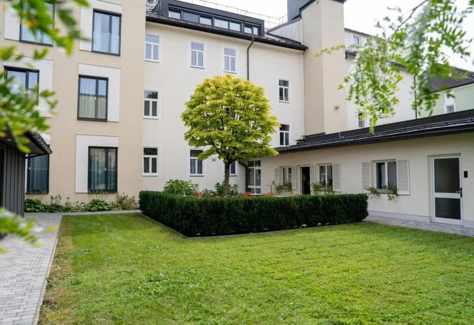 Das Jedermann Boutiquehotel Mit Stadtgarten