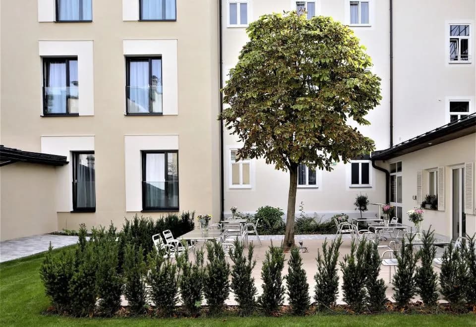 Das Jedermann Boutiquehotel Mit Stadtgarten