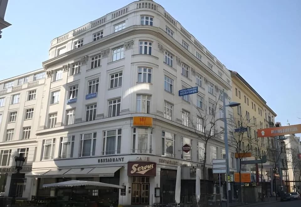 Hotel Corvinus