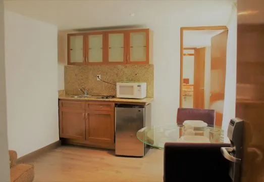 Condesa Suites