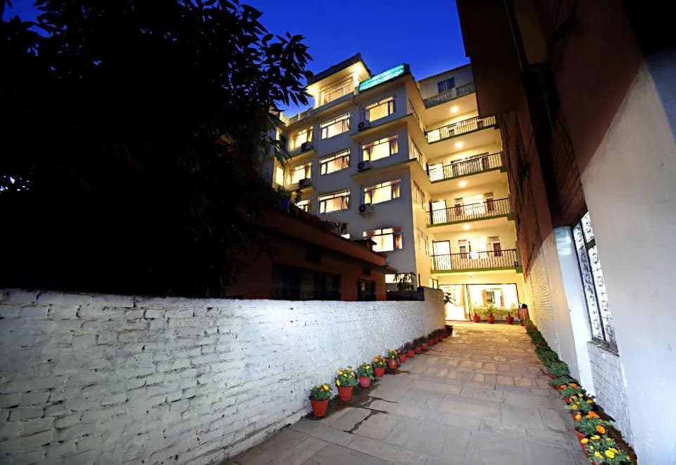 Hotel Sapana Garden
