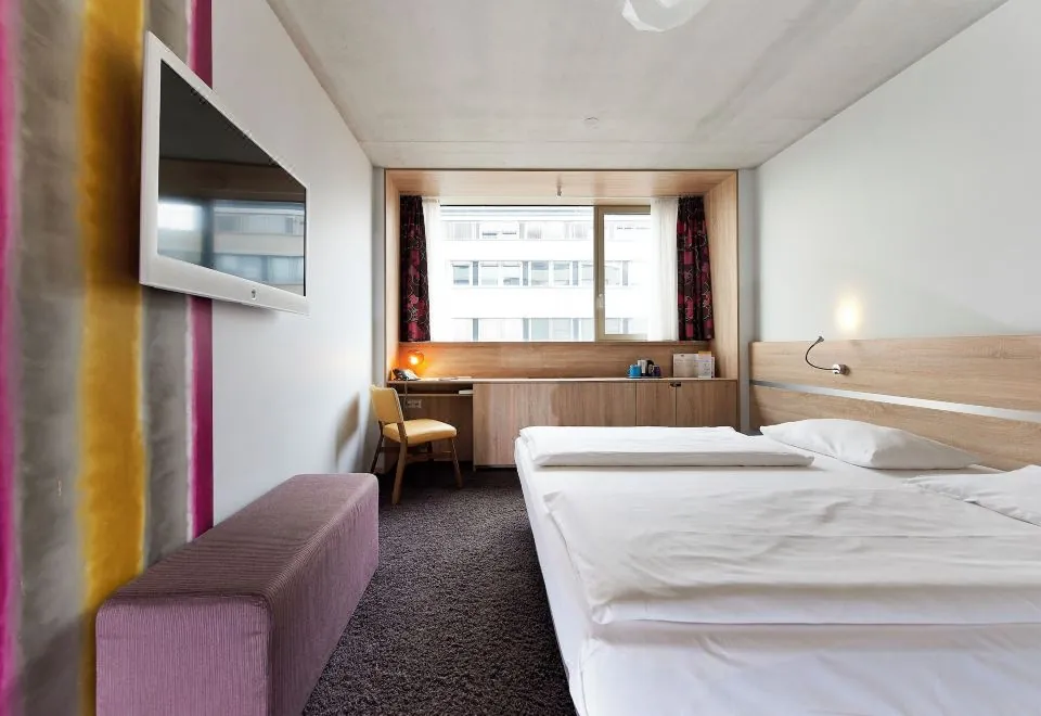 Simm＇s Hotel