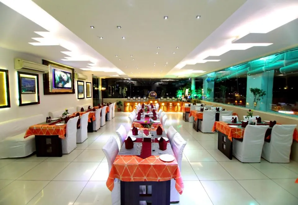 Taj Inn Hotel