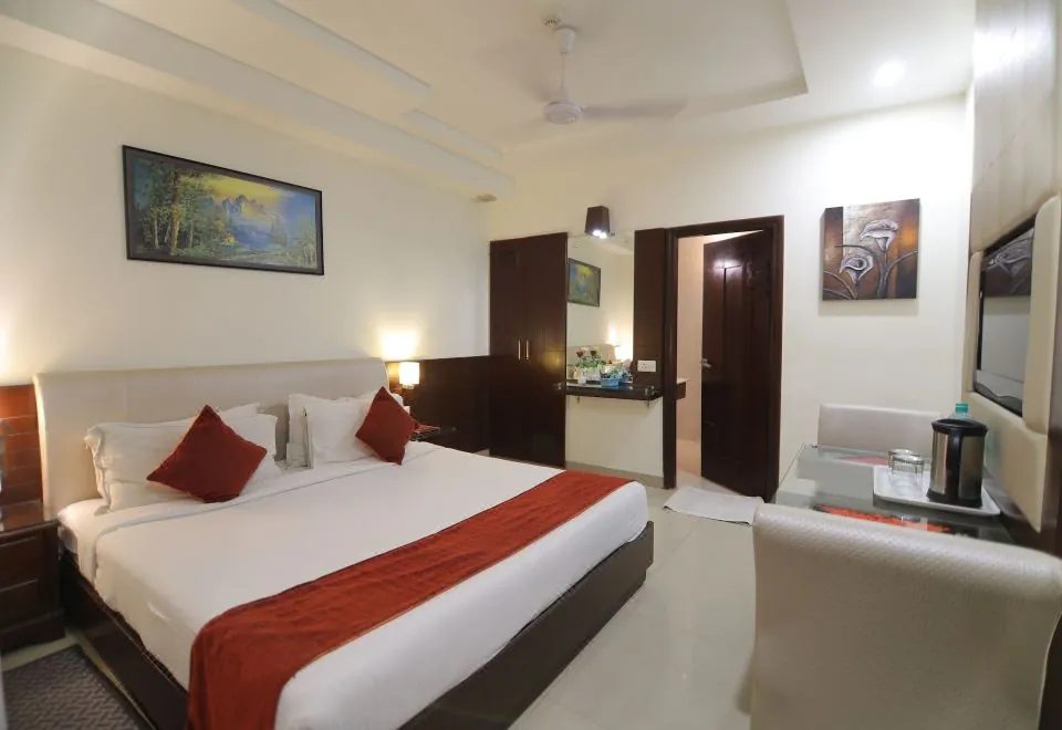 Taj Inn Hotel