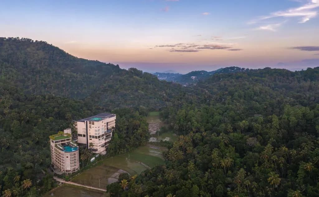 The Golden Crown Hotel