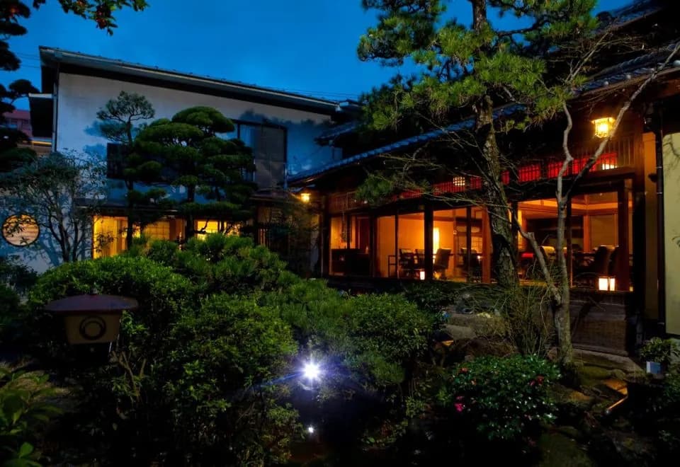 Ryokan Sennari (13 years or older)