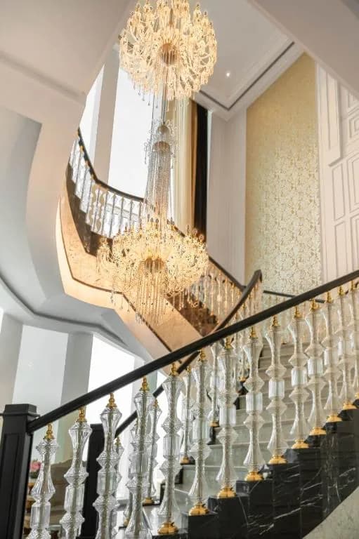 The Bentley Luxury Hotel and Suites