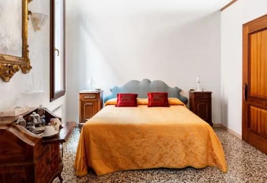 Luxury Venetian Rooms