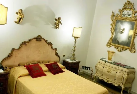 Luxury Venetian Rooms