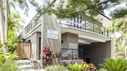 Julians Apartments