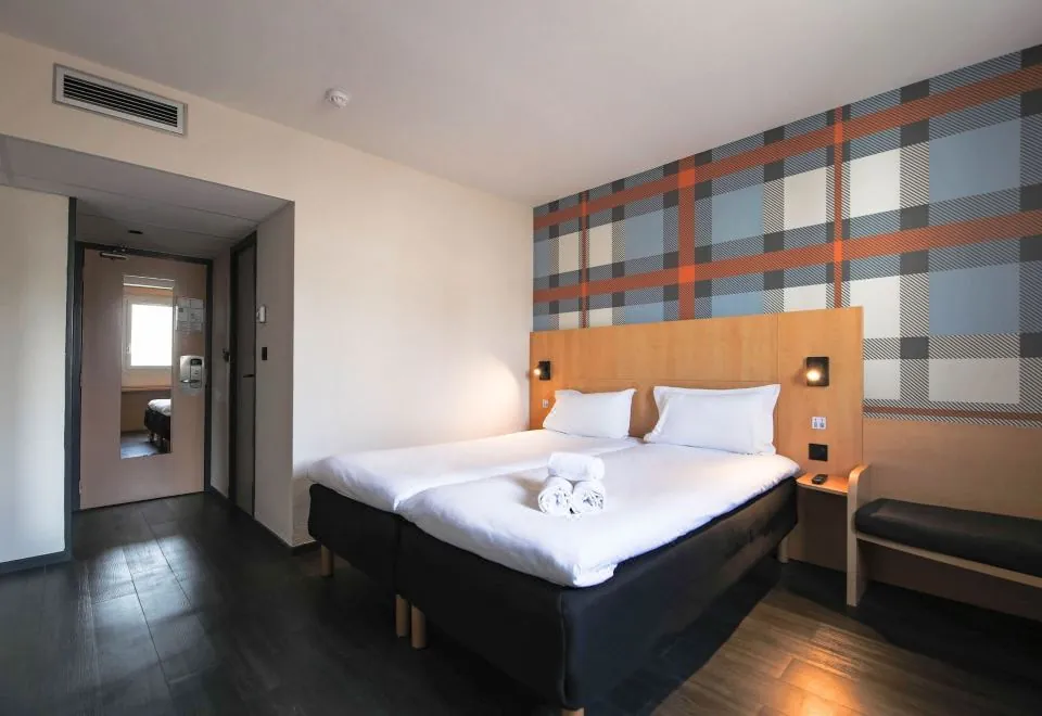 EasyHotel Nice Palais des Congrès – Old Town