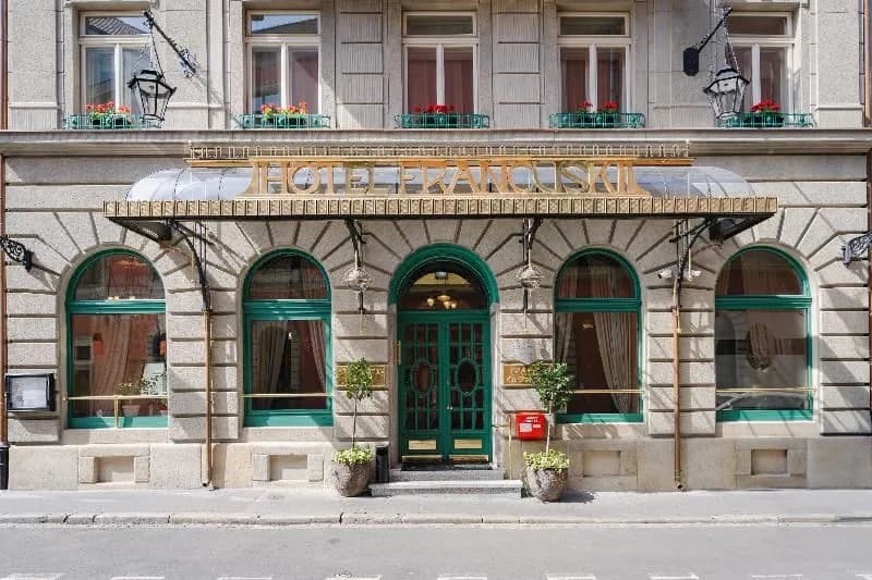 H15 Hotel Francuski