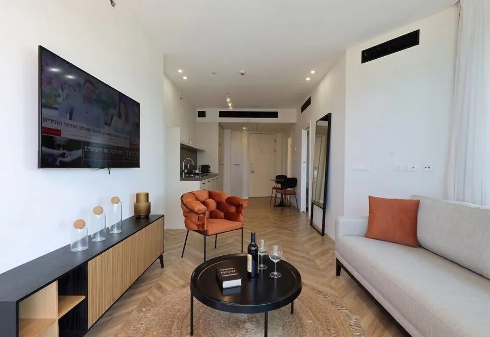 West Tel Aviv- All Suites Hotel by The Sea
