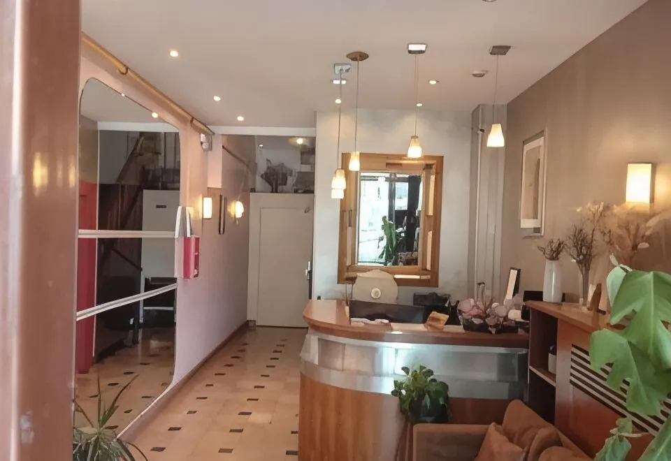Hotel Modern Est