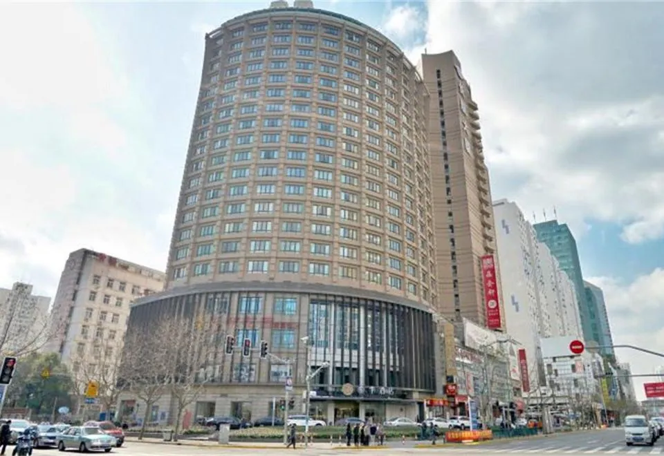 Ji Hotel (Shanghai Lujiazui Babaiban)