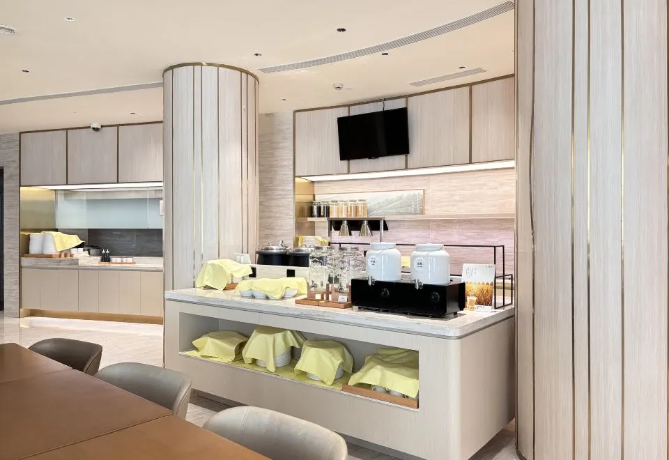 Ji Hotel (Shanghai Lujiazui Babaiban)