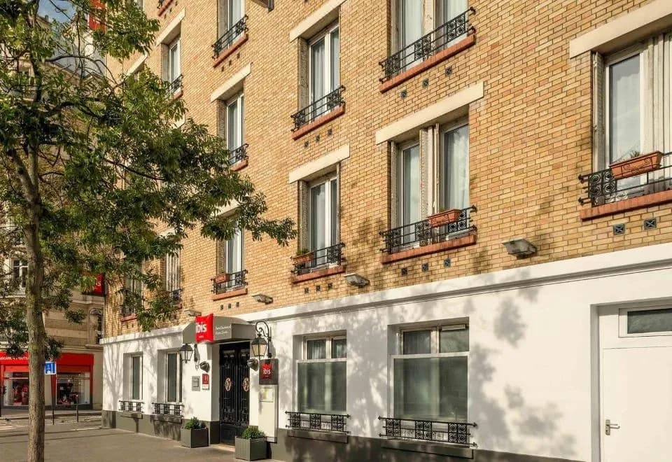 Ibis Daumesnil Porte Doree
