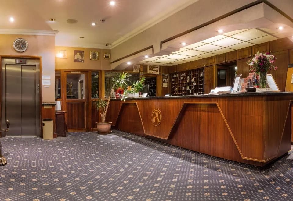 Mitre House Hotel