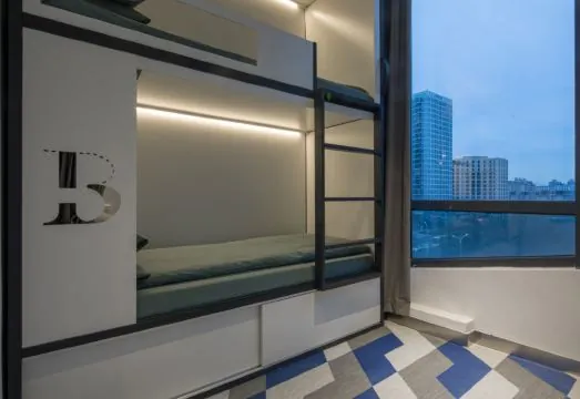 nullset youth hostel